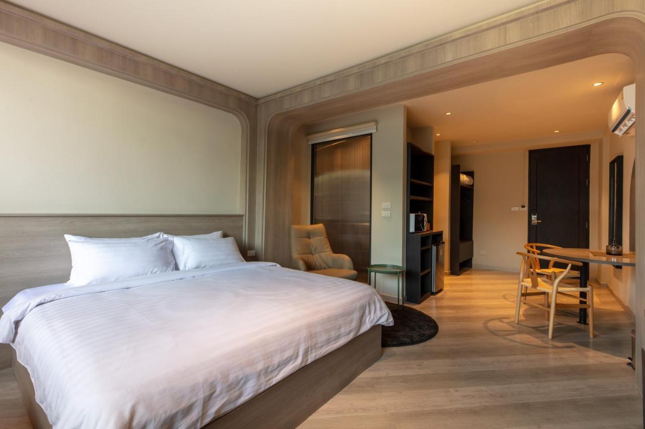 The Spades Private Residence Bangkok Esterno foto