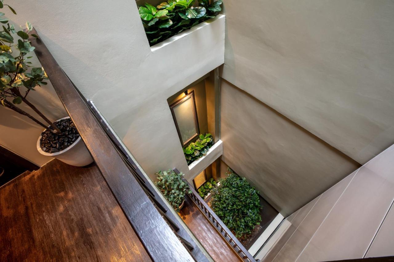 The Spades Private Residence Bangkok Esterno foto